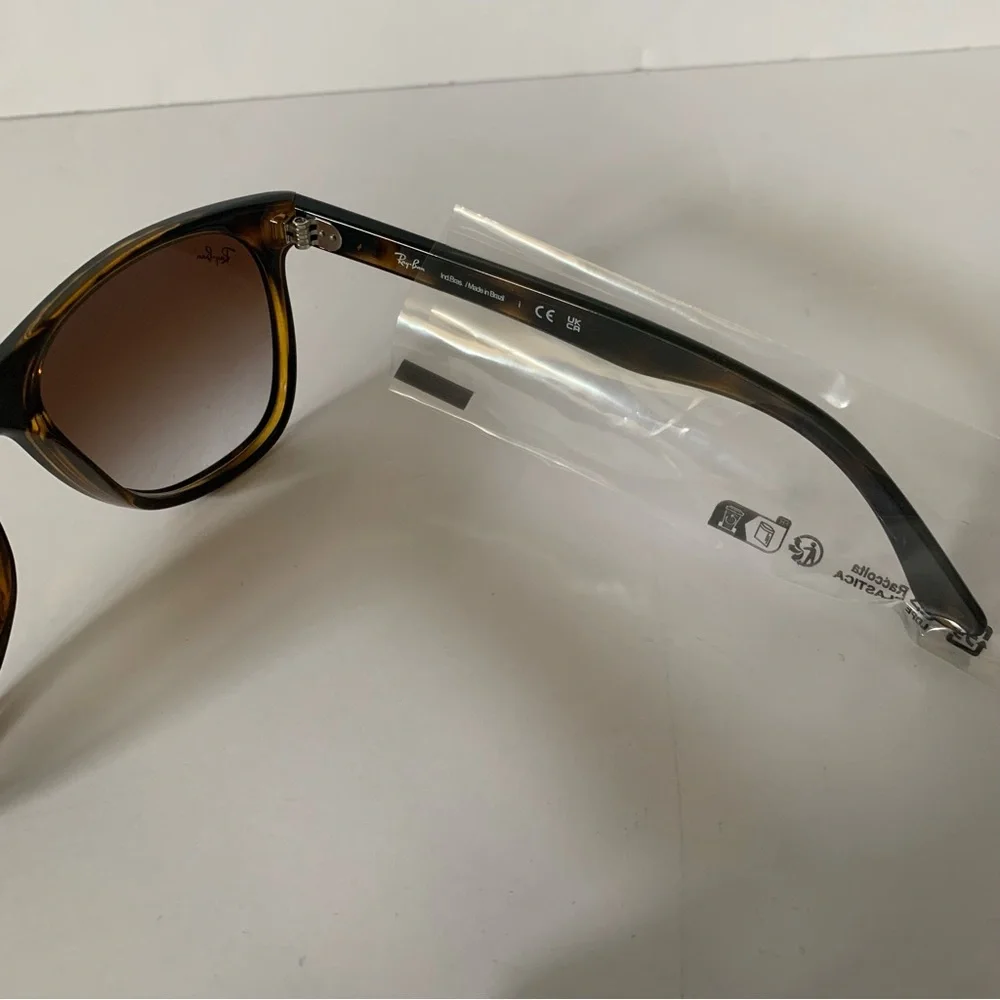 NWT. RAY-BAN 54mm Wayfarer Sunglasses